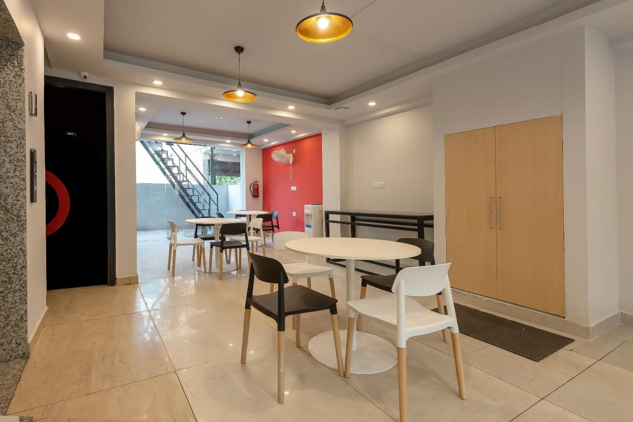 Hotel Collection O 162 Vardhman International Gurgaon Exterior foto