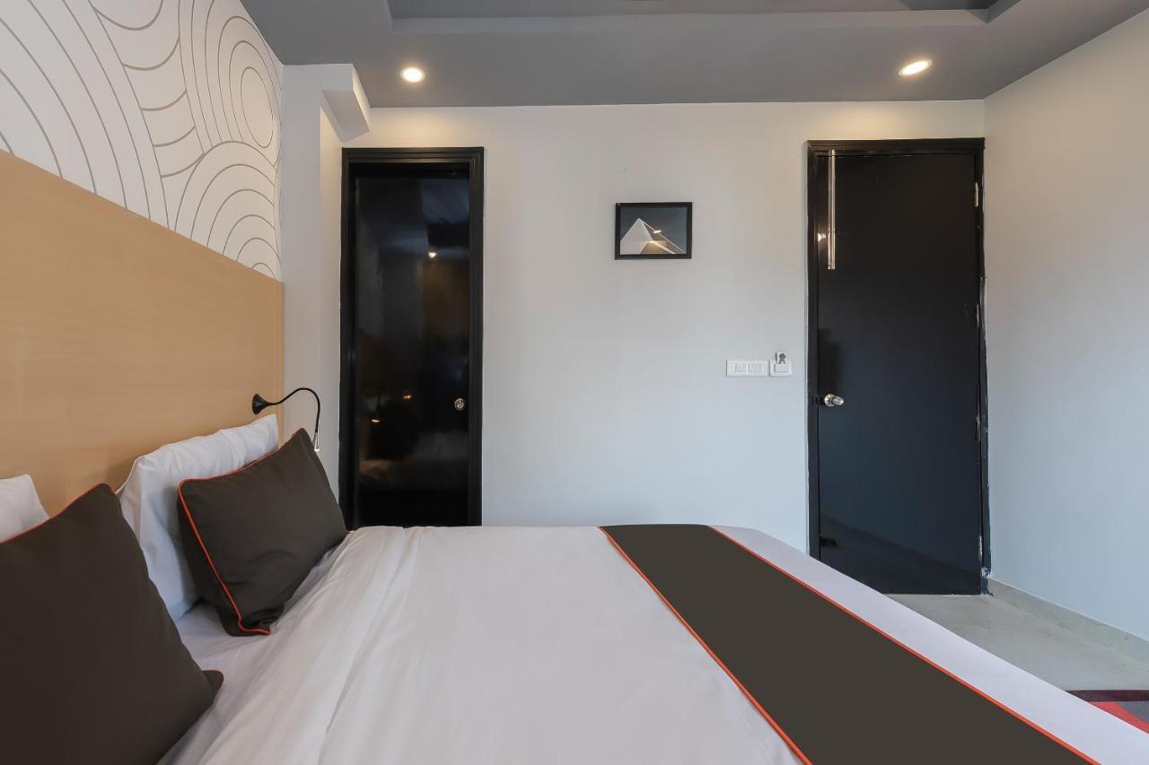 Hotel Collection O 162 Vardhman International Gurgaon Exterior foto